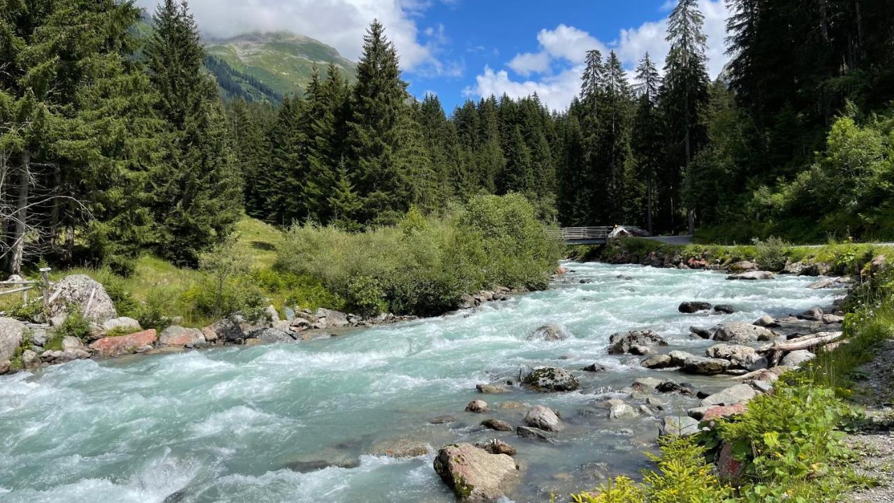 Ferienwohnung Mit Idyllischer Aussicht Klosters-Serneus Exterior foto